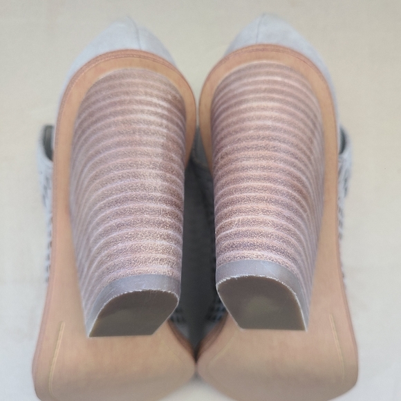 NIB Vince Camuto Fritzey Booties - Picture 6 of 8